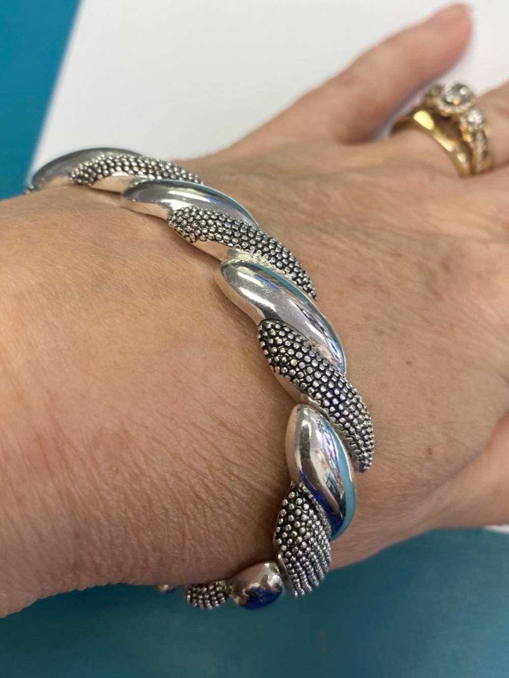 Silver tone Twisted stretch Bracelet